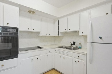 Some photos are virtually staged. Welcome to this beautifully - photo 14