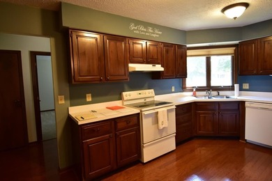 Welcome to Easy Living! This beautiful 2-bedroom, 2-bath - photo 8