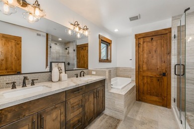 The ultimate mountain retreat with breathtaking views awaits in - photo 18