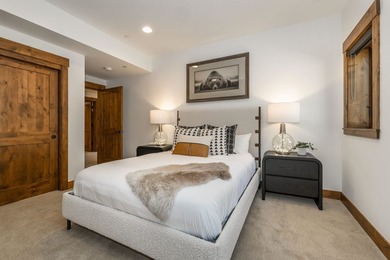 The ultimate mountain retreat with breathtaking views awaits in - photo 19