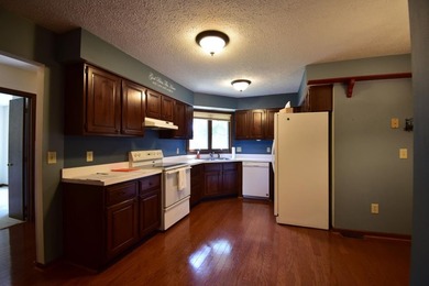 Welcome to Easy Living! This beautiful 2-bedroom, 2-bath - photo 10