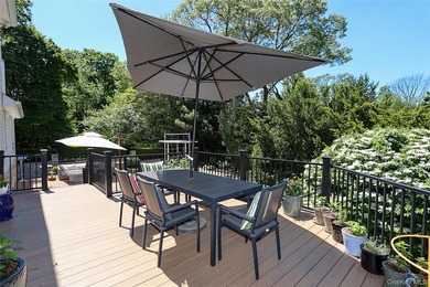 Located in the heart of Huntington, this beautifully updated - photo 29