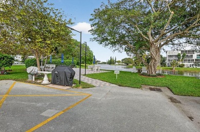 Cozy 1 bed 1.5 bath condo located in building Durham B. 4 th - photo 29