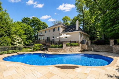 Located in the heart of Huntington, this beautifully updated - photo 33