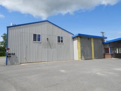This well maintained mixed use property features three fully - photo 3