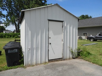 This well maintained mixed use property features three fully - photo 7