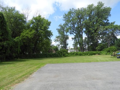 This well maintained mixed use property features three fully - photo 9