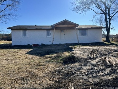 (private lake, pond, creek) Home For Sale in Morrilton Arkansas