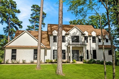 Experience refined country club living in this exceptional - photo 3