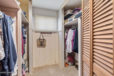 MOTIVATED SELLER! This 3 bed 2 bath home offers over 1700 sqft - photo 12
