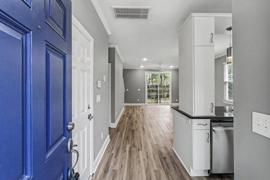 PRICE REDUCTION! MOTIVATED SELLER! Charming 3-bedroom, 2-bath - photo 4