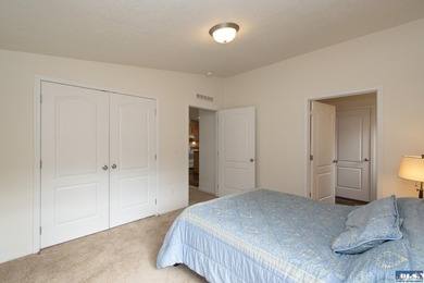 Welcome home! 4 BR, 2 BA home PLUS 2 car detached garage w/ - photo 24