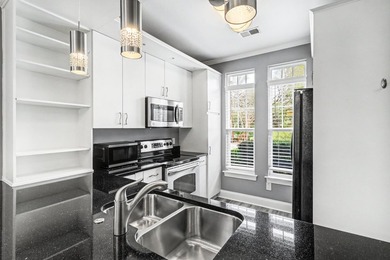 PRICE REDUCTION! MOTIVATED SELLER! Charming 3-bedroom, 2-bath - photo 5