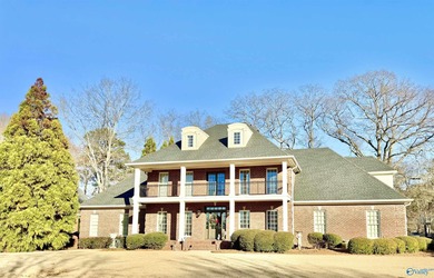 Wheeler Lake Home For Sale in Decatur Alabama