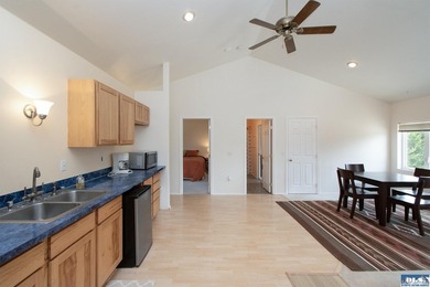 Welcome home! 4 BR, 2 BA home PLUS 2 car detached garage w/ - photo 44