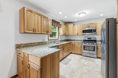 Welcome home to this well-maintained 3-bedroom, 2-bath ranch - photo 13