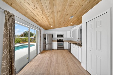 BACK ON MARKET DUE TO PREVIOUS BUYER UNABLE TO OBTAIN FINANCING - photo 13