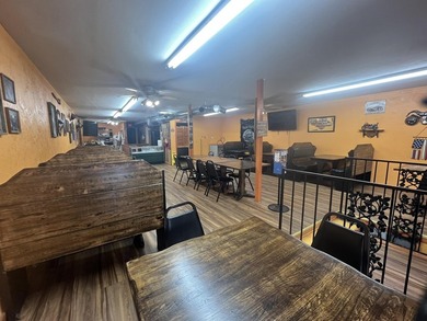 Hardy commercial building on Main St. with unlimited potential - photo 4