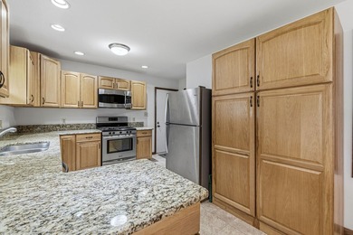 Welcome home to this well-maintained 3-bedroom, 2-bath ranch - photo 14