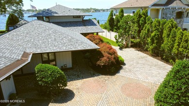 Stunning gated waterfront retreat on prestigious Princeton - photo 16