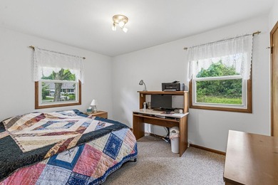 Welcome home to this well-maintained 3-bedroom, 2-bath ranch - photo 21