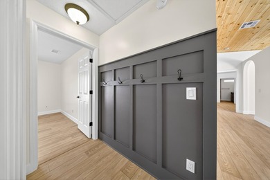 BACK ON MARKET DUE TO PREVIOUS BUYER UNABLE TO OBTAIN FINANCING - photo 22