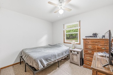 Welcome home to this well-maintained 3-bedroom, 2-bath ranch - photo 23