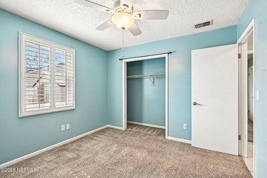 Welcome home to this immaculately maintained all-brick pool home - photo 24