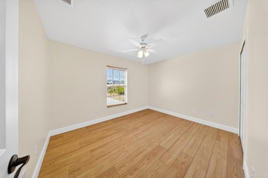 BACK ON MARKET DUE TO PREVIOUS BUYER UNABLE TO OBTAIN FINANCING - photo 24