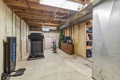 Welcome home to this well-maintained 3-bedroom, 2-bath ranch - photo 28