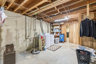 Welcome home to this well-maintained 3-bedroom, 2-bath ranch - photo 31