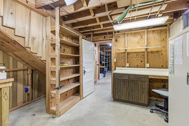 Welcome home to this well-maintained 3-bedroom, 2-bath ranch - photo 33