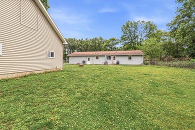Welcome home to this well-maintained 3-bedroom, 2-bath ranch - photo 37