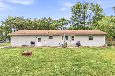 Welcome home to this well-maintained 3-bedroom, 2-bath ranch - photo 38