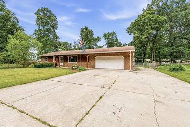 Welcome home to this well-maintained 3-bedroom, 2-bath ranch - photo 42