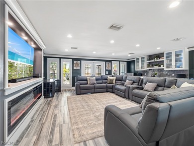 Introducing a truly one-of-a-kind waterfront compound where - photo 10