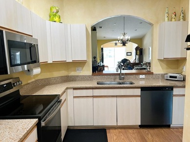 Beautiful lakefront villa with abundant natural light and a - photo 5