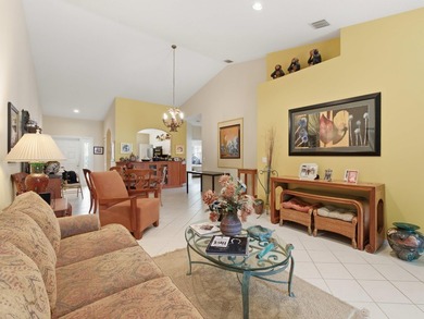 Beautiful lakefront villa with abundant natural light and a - photo 9