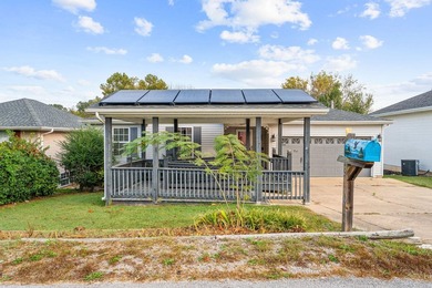 Freshly Updated!! Experience energy-efficient living in this - photo 2