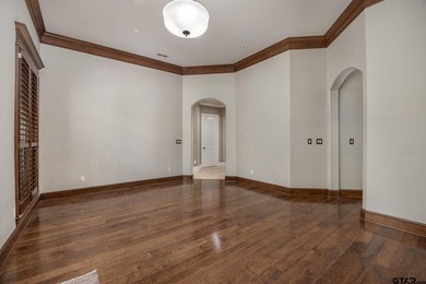 Welcome to 1915 Stonegate Valley Drive in Tyler's prestigious - photo 8