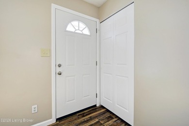 Come look at this move-in ready home before it's gone! Super - photo 3