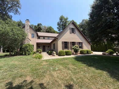 Experience exceptional craftsmanship & modern elegance in this - photo 1