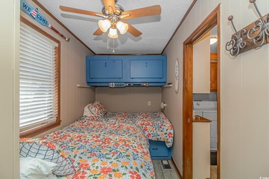 Do you want to live on VACATION full time or have a fabulous - photo 15