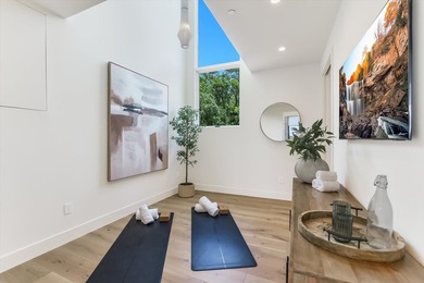 Crafted by award-winning Murray Legge Architecture, Lindsey - photo 18