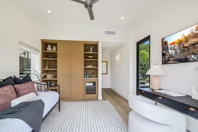 Crafted by award-winning Murray Legge Architecture, Lindsey - photo 33