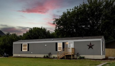 Cedar Creek Lake Home Active Under Contract in Trinidad Texas