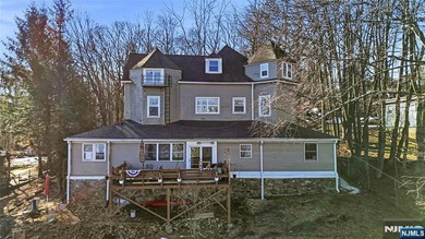 Lake Hopatcong Home For Sale in Mount Arlington New Jersey