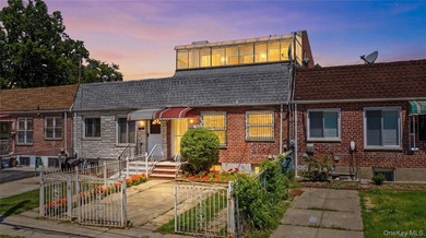 Well-maintained brick home in the desirable Bayside neighborhood - photo 1