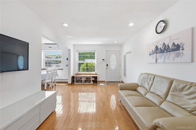 Well-maintained brick home in the desirable Bayside neighborhood - photo 3