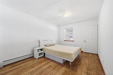 Well-maintained brick home in the desirable Bayside neighborhood - photo 7